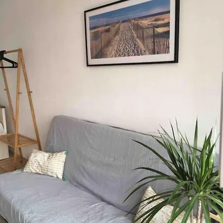 Location 1 A 4 Pers. Dans Front De